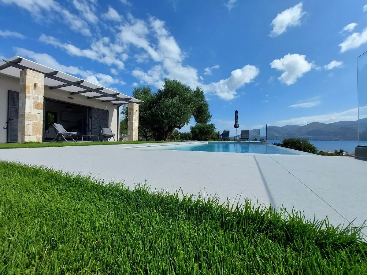 Alekos Beach Houses-Elia Villas Lixouri 0*,  Greece